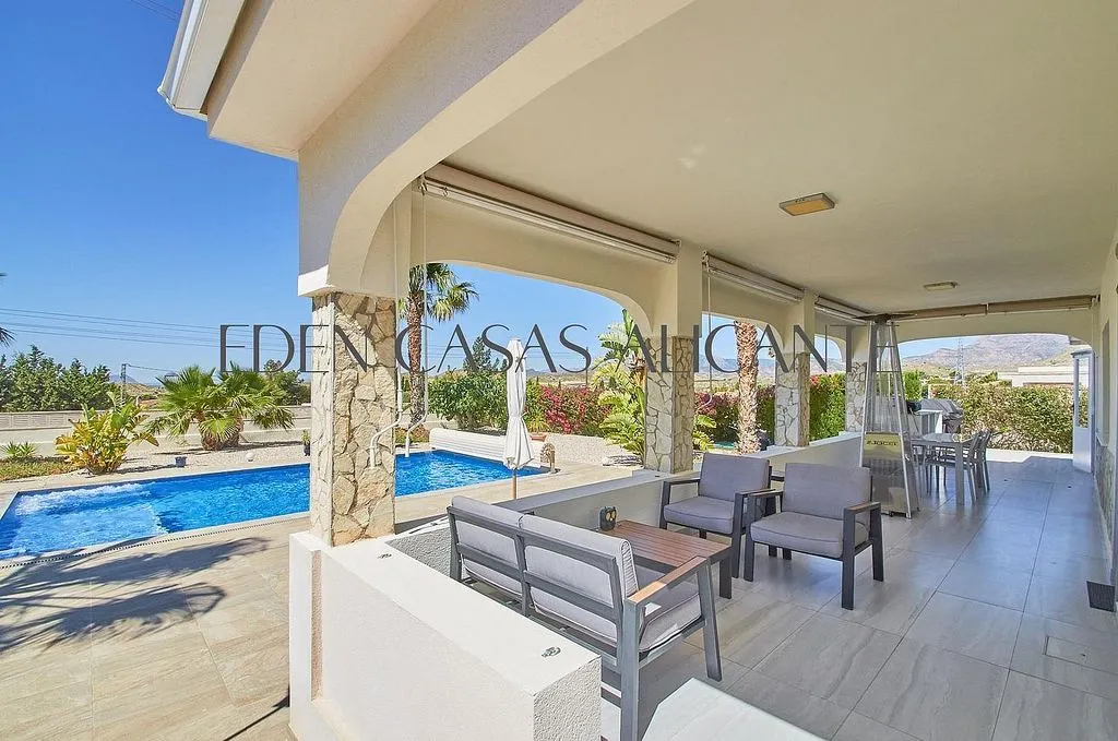 Terrasse - Modern Chalet with Pool in Busot