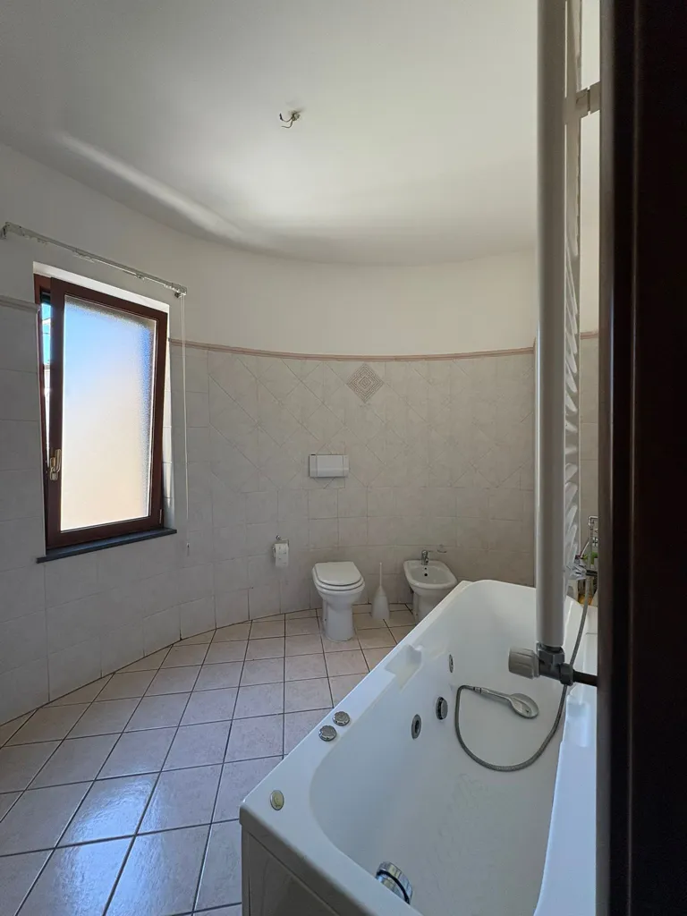 Vannitoad - Colonial House with Terrace in Palma Campania