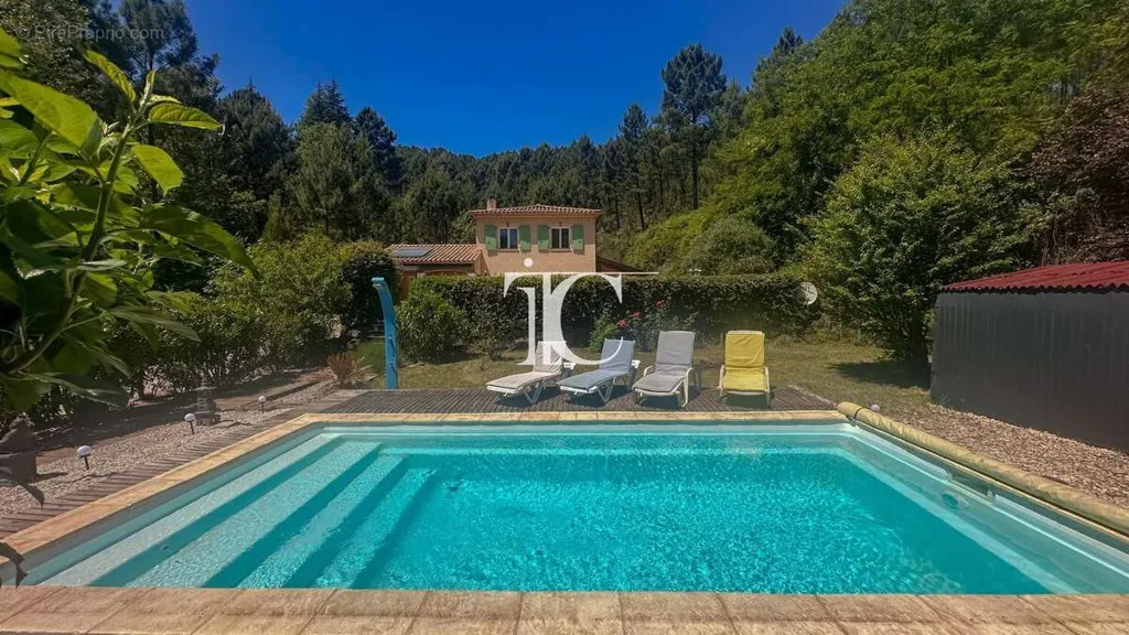 Bassein - Modern Villa with Two Pools in Le Martinet