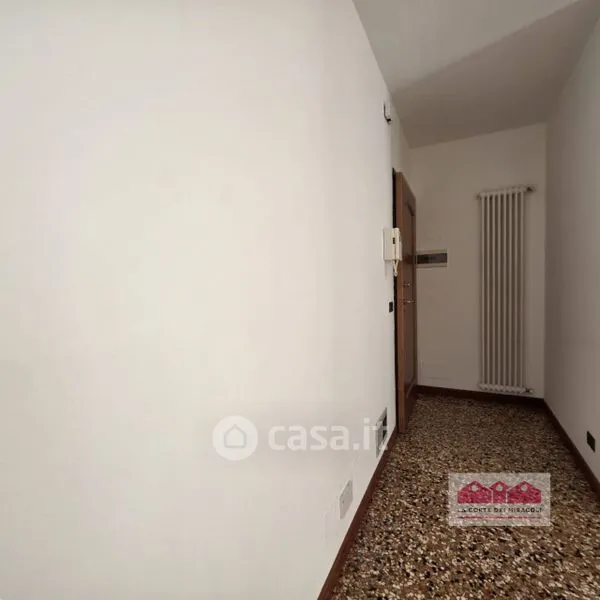 Esik - Elegant Two-Bedroom with Studio in Vicenza
