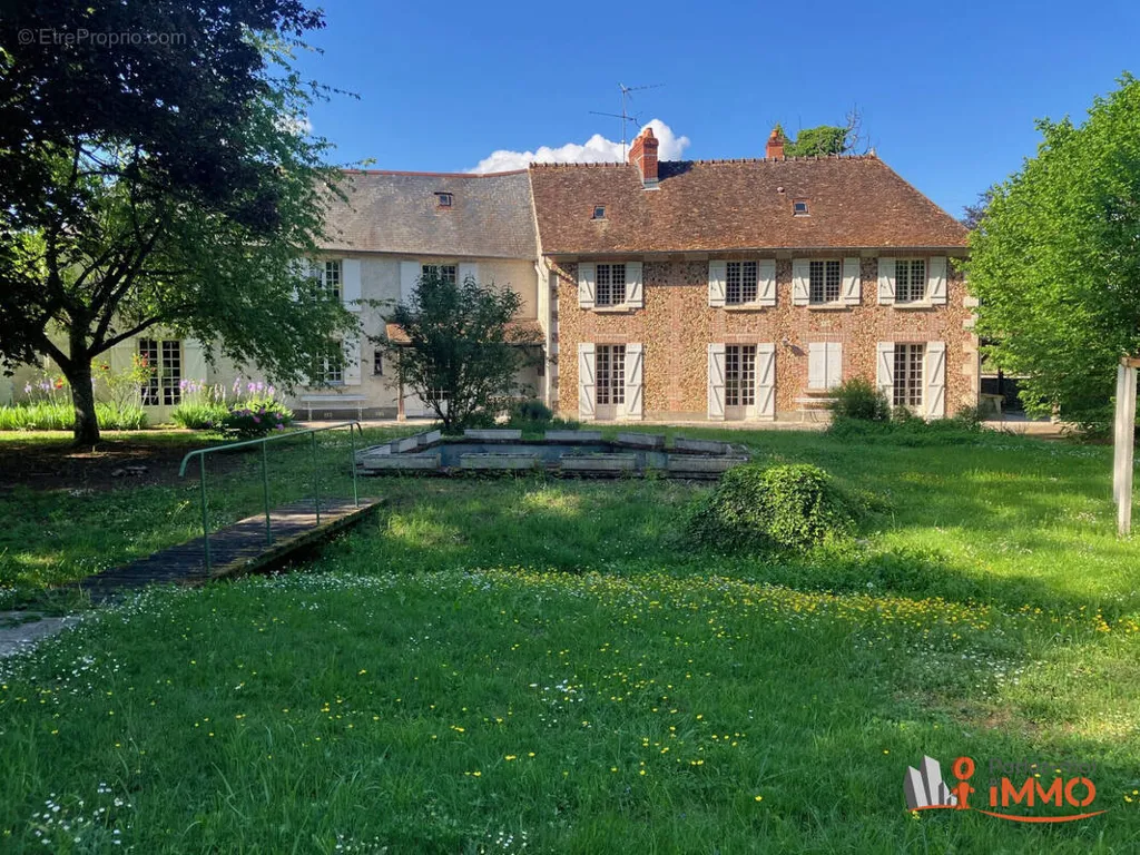 Giardino - Longère with Pool in Sancerre