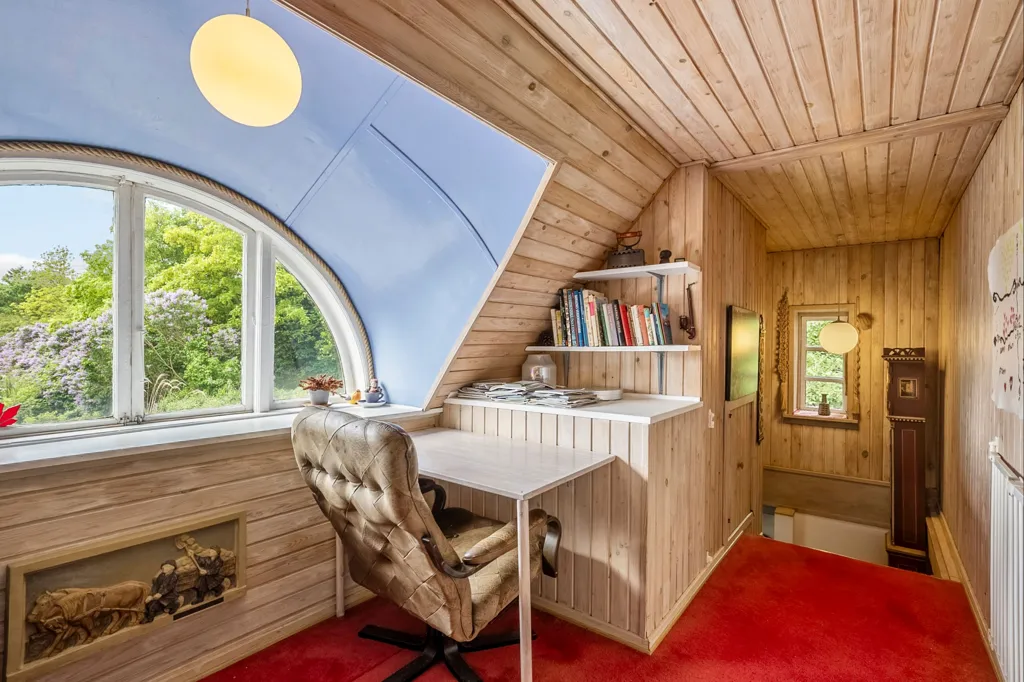 Bureau - Historic Villa with Garden in Bogense
