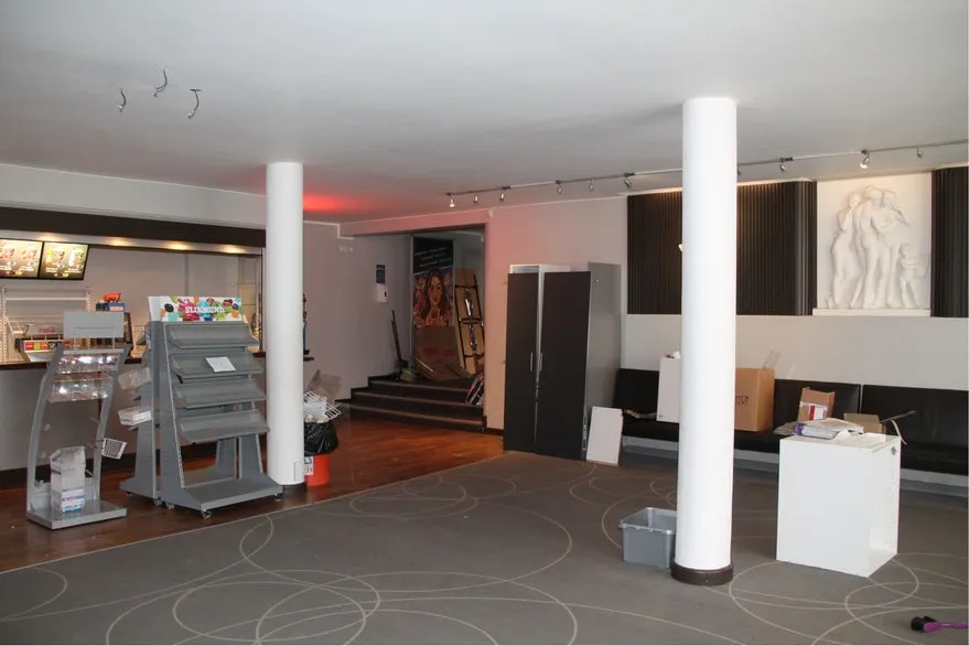 Pièces - Former Cinema with Hall in Frederikshavn