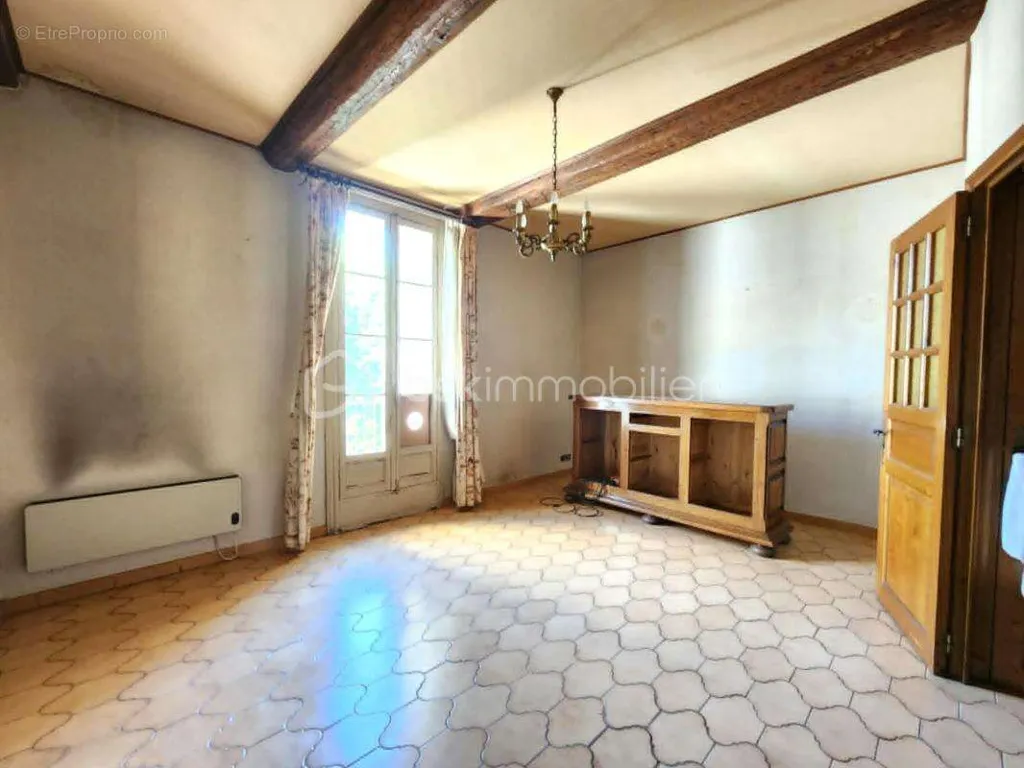 Elutuba - Village House with Amenable Attic in Tourbes