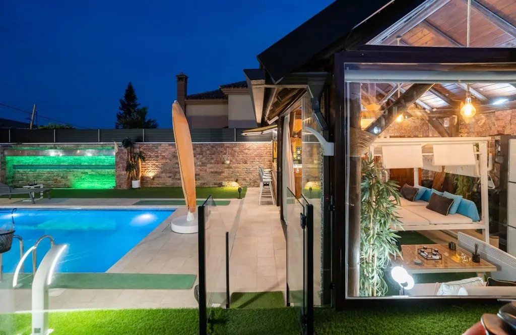 Piscine - Luxury Villa with Pool in Torremolinos