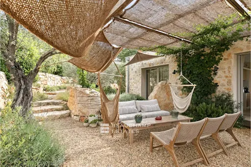 Terrasse - Villa de Luxe avec Piscine à Valbonne