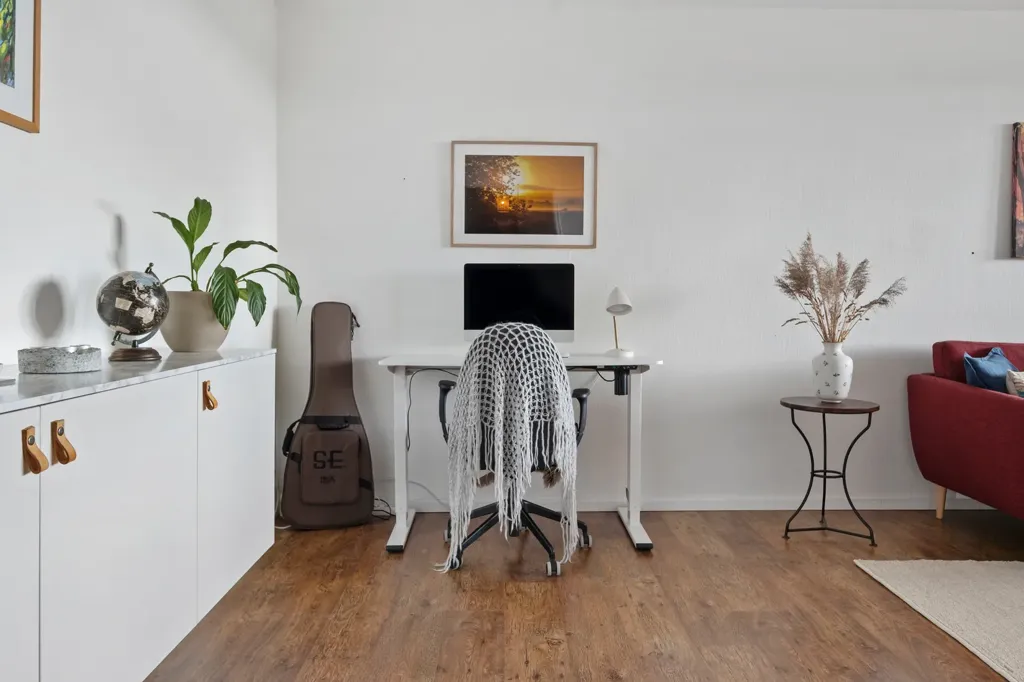 Kabinet - Spacious 2-Bedroom Apartment with Balcony in Kungsbacka