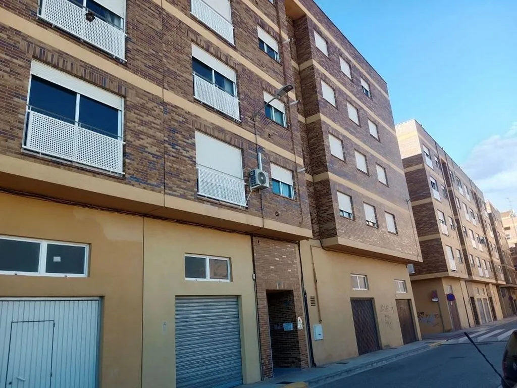 Välivaade - Bright Corner Flat with Views in Almansa