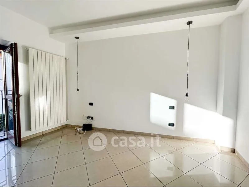 Pièces - Two-Bedroom Flat with Balcony in Cislago