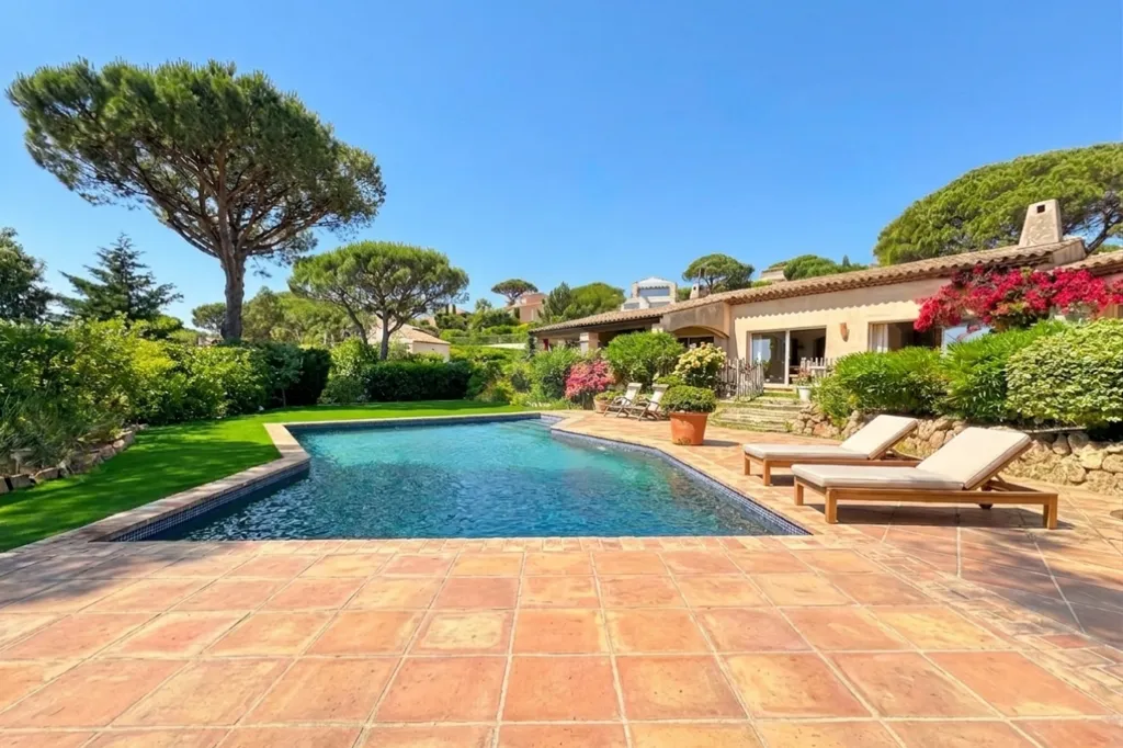 Pool - Villa with Sea View and Pool in Sainte-Maxime