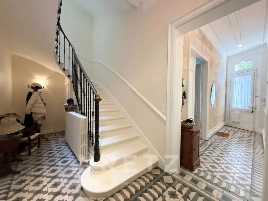 hallway_entrance
