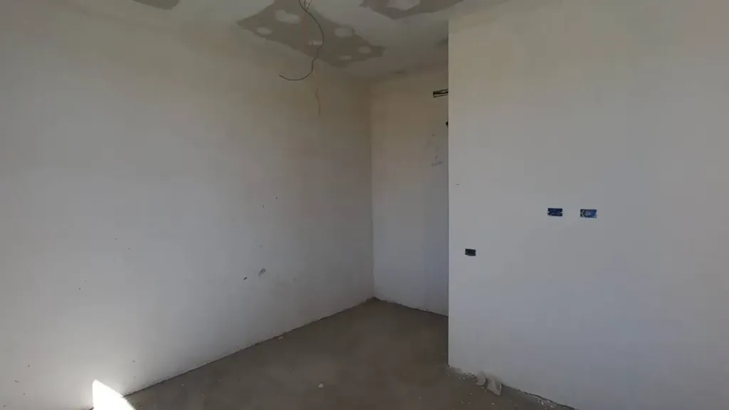 Pièces - Newly Built Apartment with Balcony in Florence