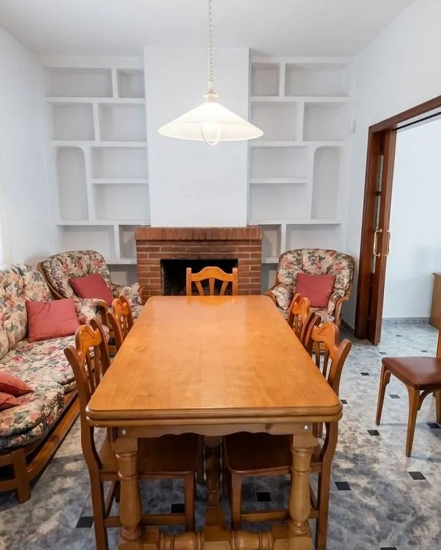 Salle à manger - Traditional Andalusian Chalet with Patio in Granada