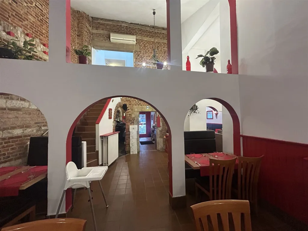 Söögituba - Commercial Property with Italian Influence in Leuven