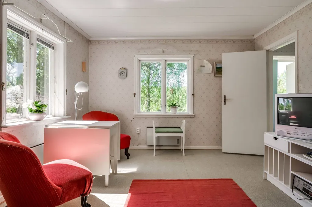 Charming Farm with Water Access in Brunskog