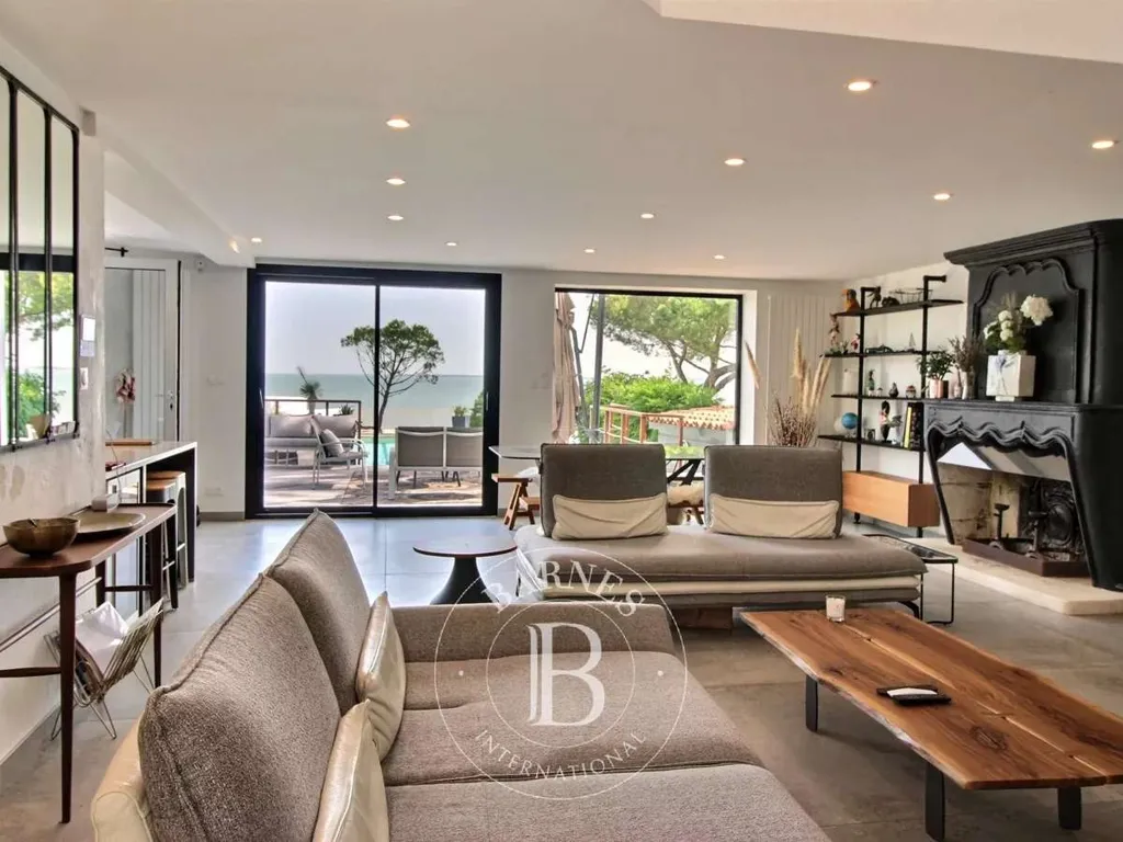 Elutuba - Luxury House with Sea View in La Flotte