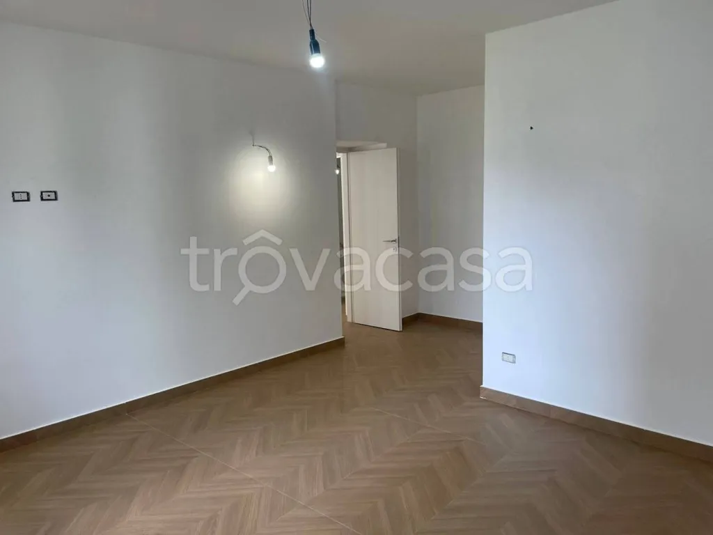 Pièces - Modern Villa with Balcony in Aversa