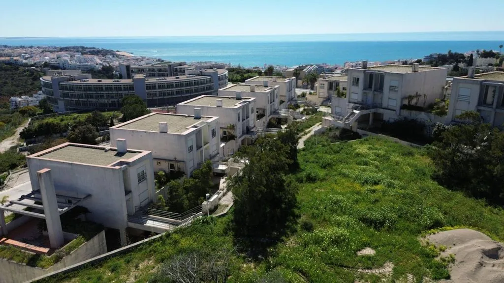 Õhuvaade - Urban Plot with Sea Views in Albufeira