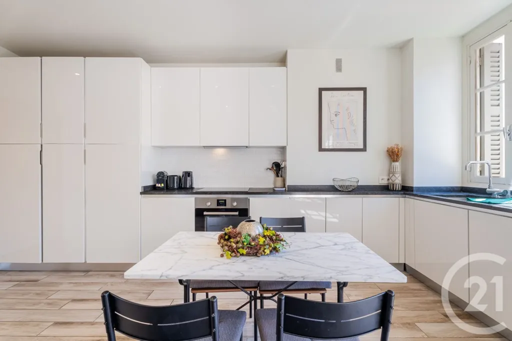 Cucina - Bright 2-Bedroom Apartment with Balcony in Nice Port