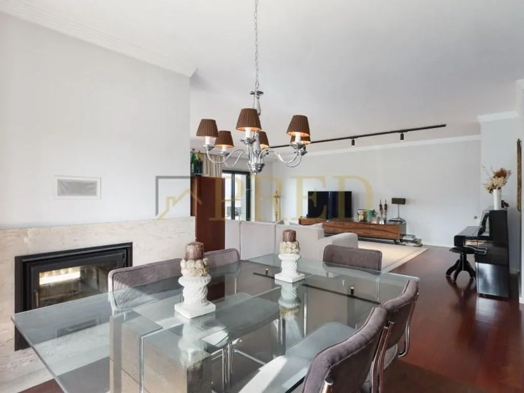 Söögituba - Luxury Penthouse with Sea View in Vila Nova de Gaia