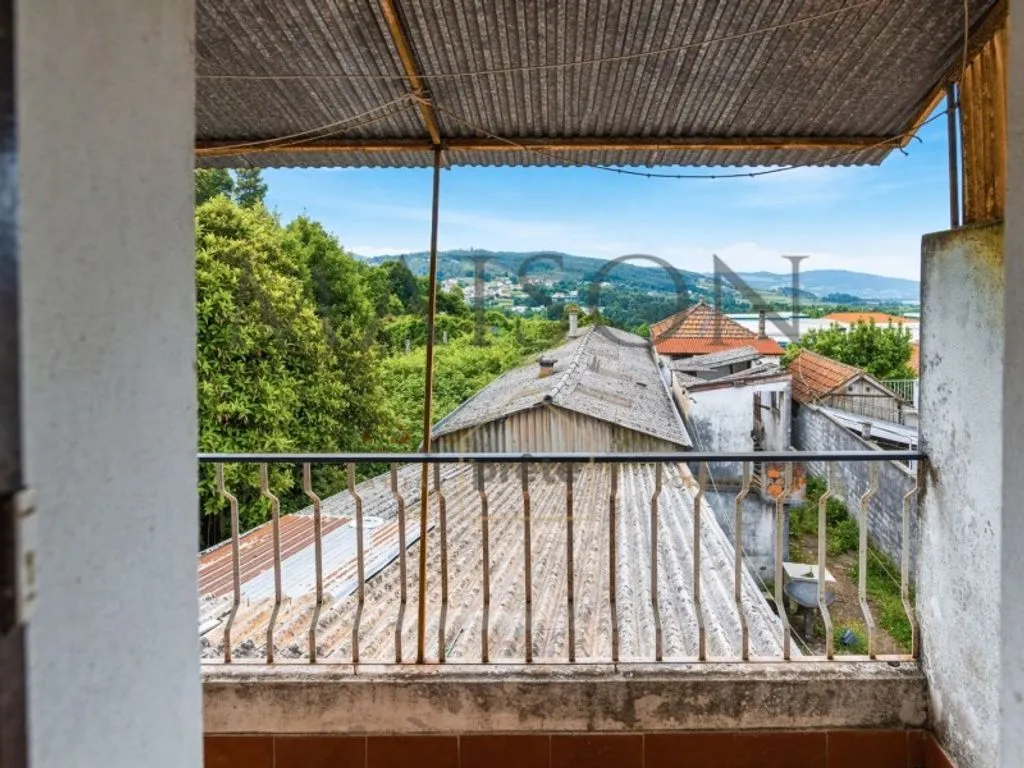 Balcon - Historic House with Commercial Space in Penafiel