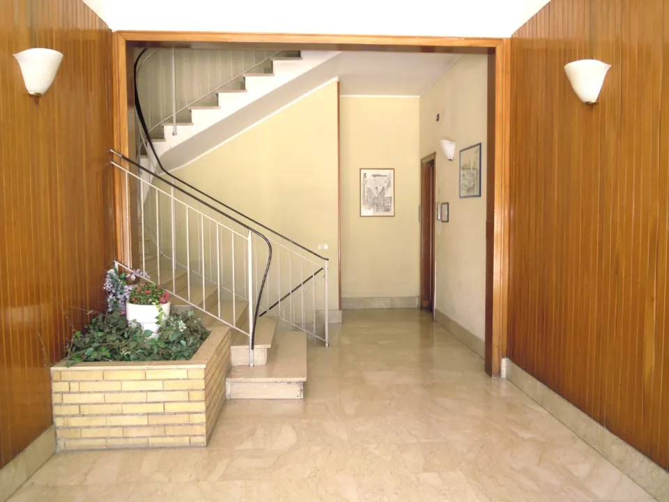 Esik - Rented Room with Panoramic View in Central Rome