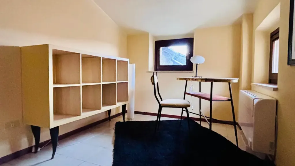 Bureau - Duplex Apartment with Lake View in Desenzano del Garda