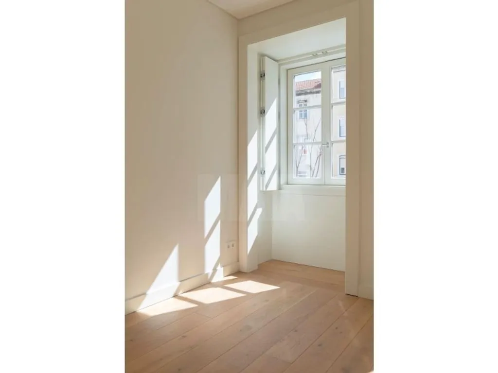 Toad - Luxury Flat with Pool in Graca, Lisbon