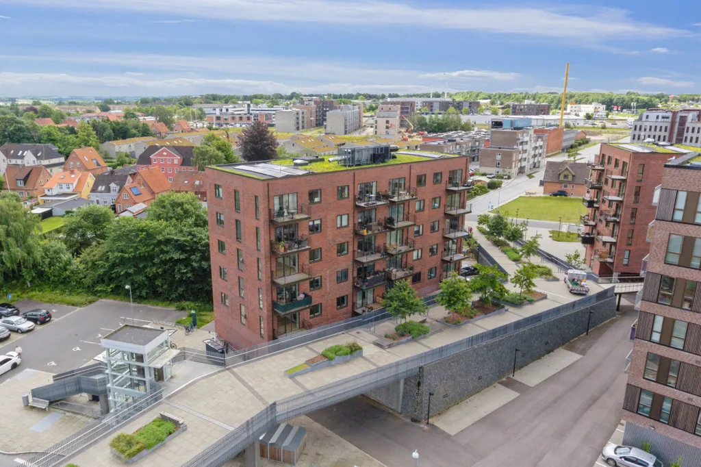 Õhuvaade - Apartment with Balcony in Banebyen