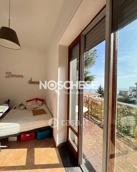 Chambres - Armed Triplex with Sea View in Salerno