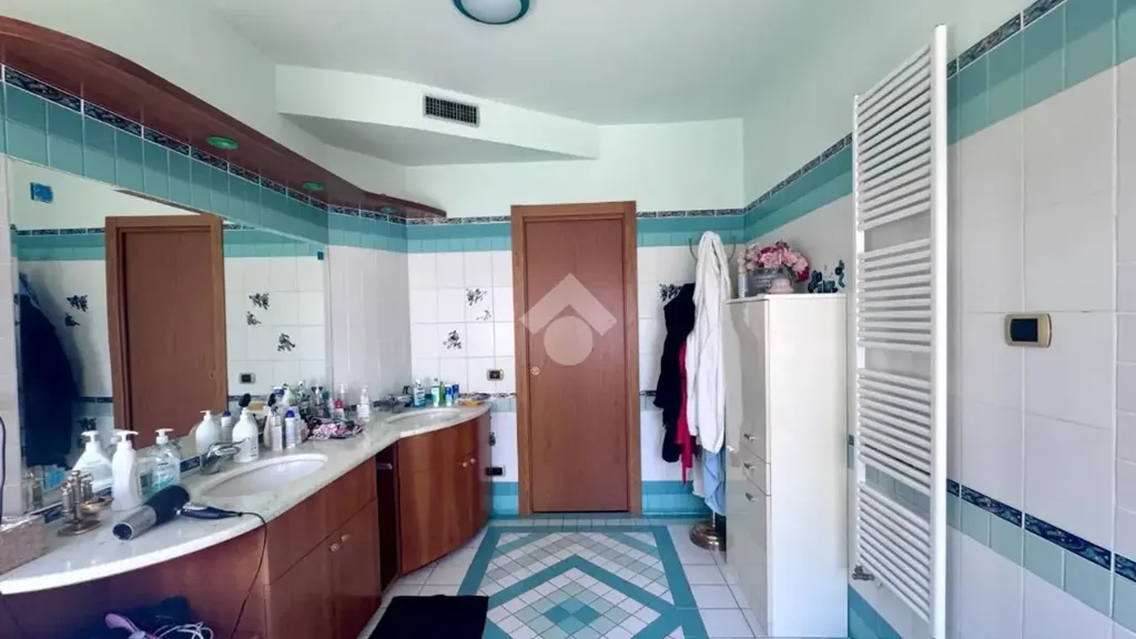 Salles de bain - Duplex with Penthouses and Pool in Rende