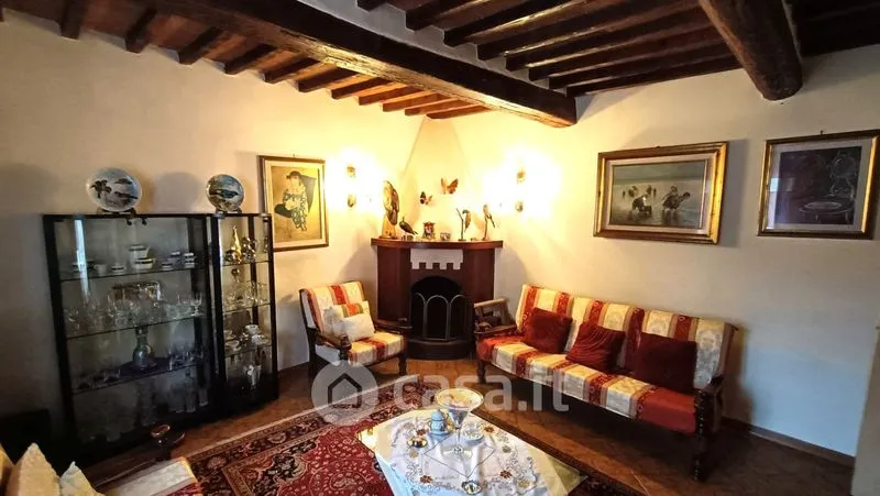 Elutuba - Terraced House with Garage in Prato