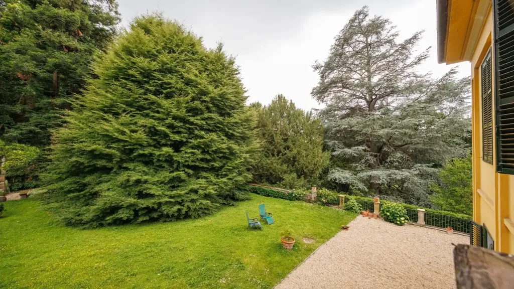 Jardin - Historic Apartment with Panoramic Terrace in Turin
