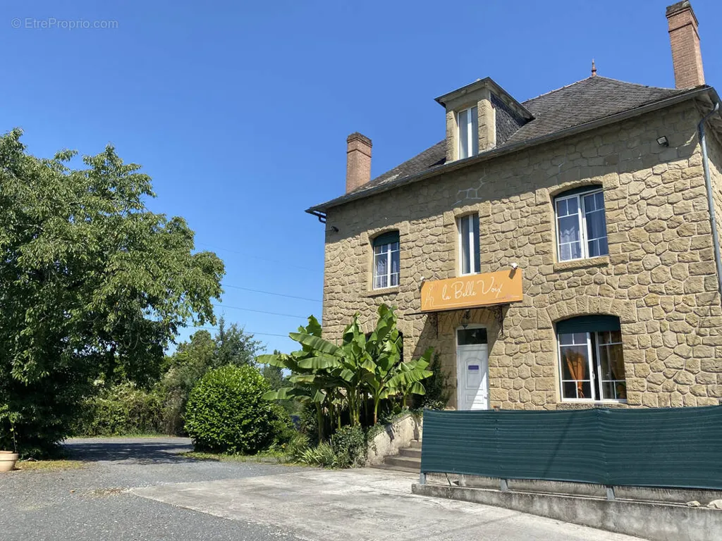 Välivaade - Commercial Property with Constructible Land in Brive