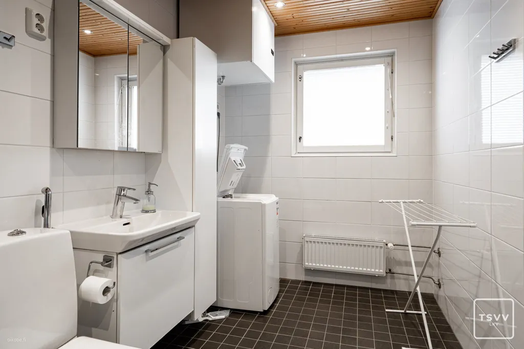 Salles de bain - Bright Studio with Balcony in Turku City Centre