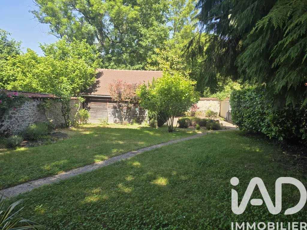 Jardin - Maison de Village avec Jardin à Senlisse