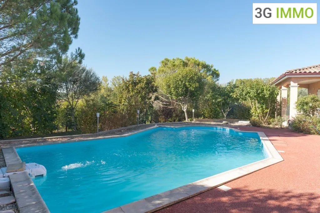 Bassein - Contemporary Villa with Pool in Quiet Setting