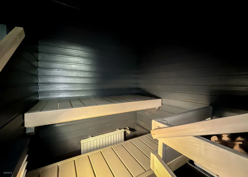 Toad - Bright Apartment with Balcony in Järvenpää Centre