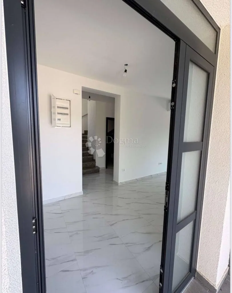 Entrée - Modern Villa with Pool and Sea View in Krk