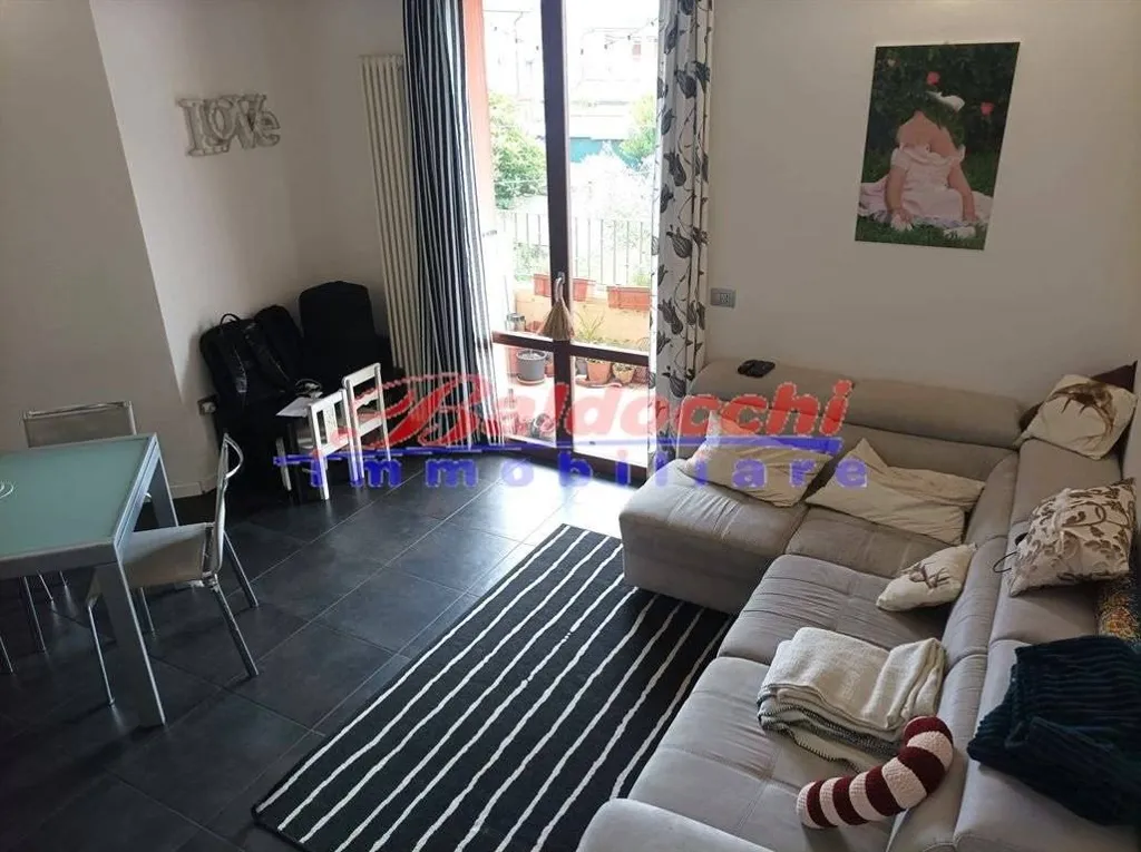 Soggiorno - Duplex con terrazzo in zona residenziale a Fano