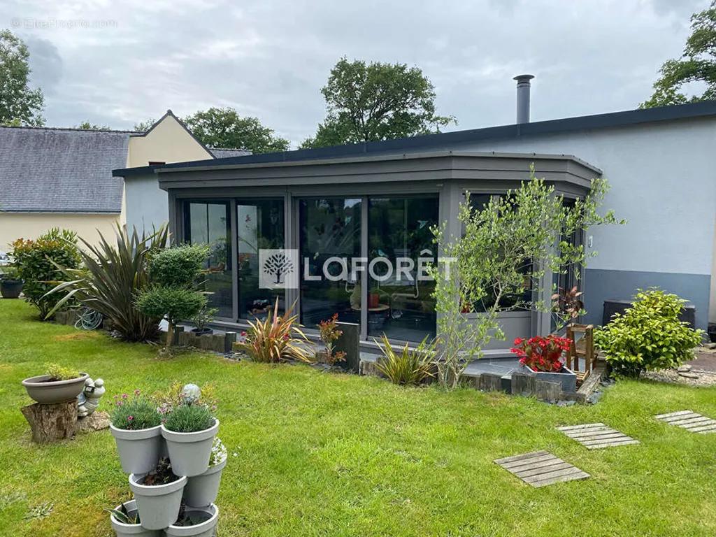 Jardin - Maison de Plain-Pied avec Jardin à Arzal
