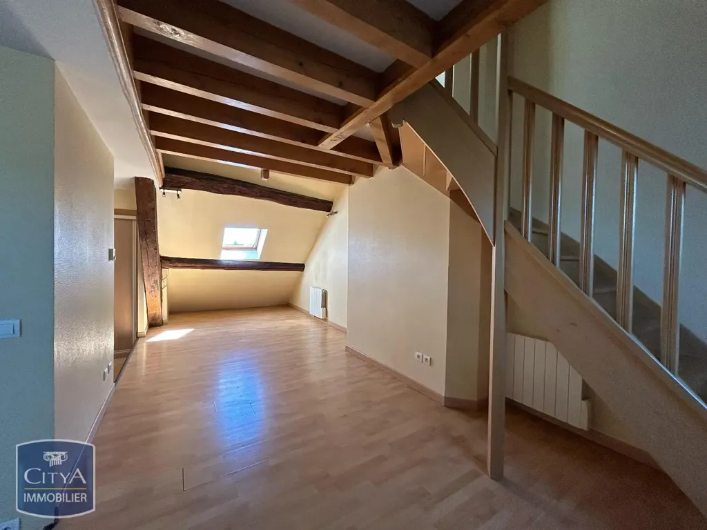 Pièces - Appartement T1 Bis avec Vue Dégagée à Chagny