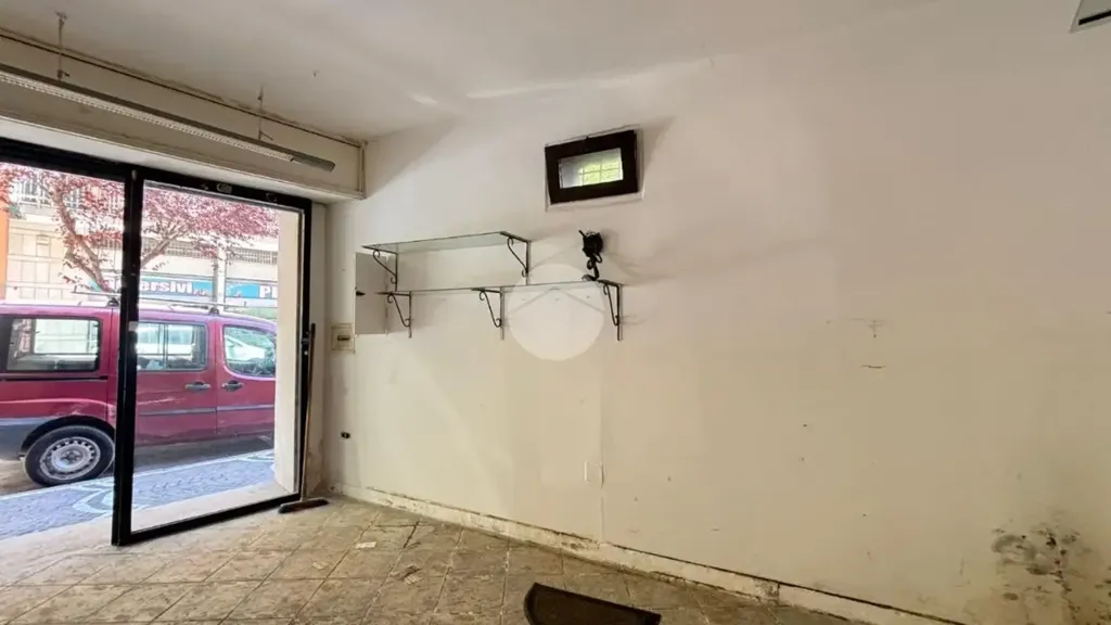 Pièces - Ground Floor Storage Unit in Castellammare Di Stabia