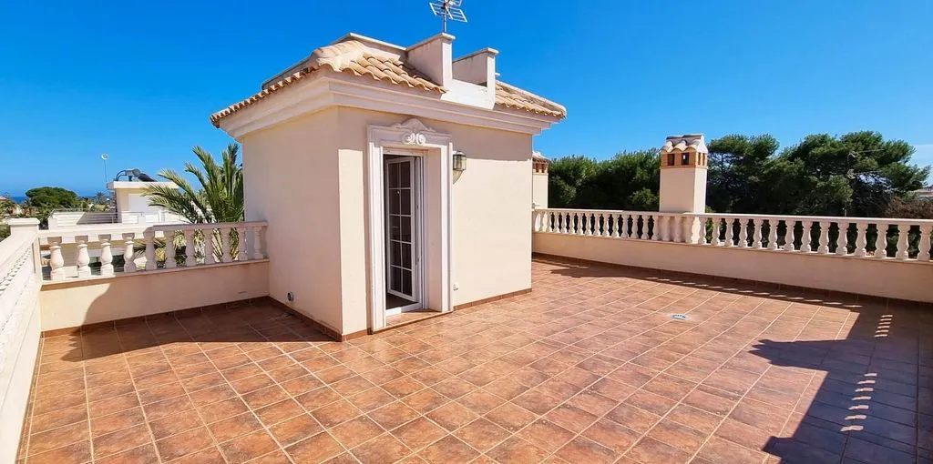 Terrazza - Luxury Villa with Pool in Cabo Roig, Valencia
