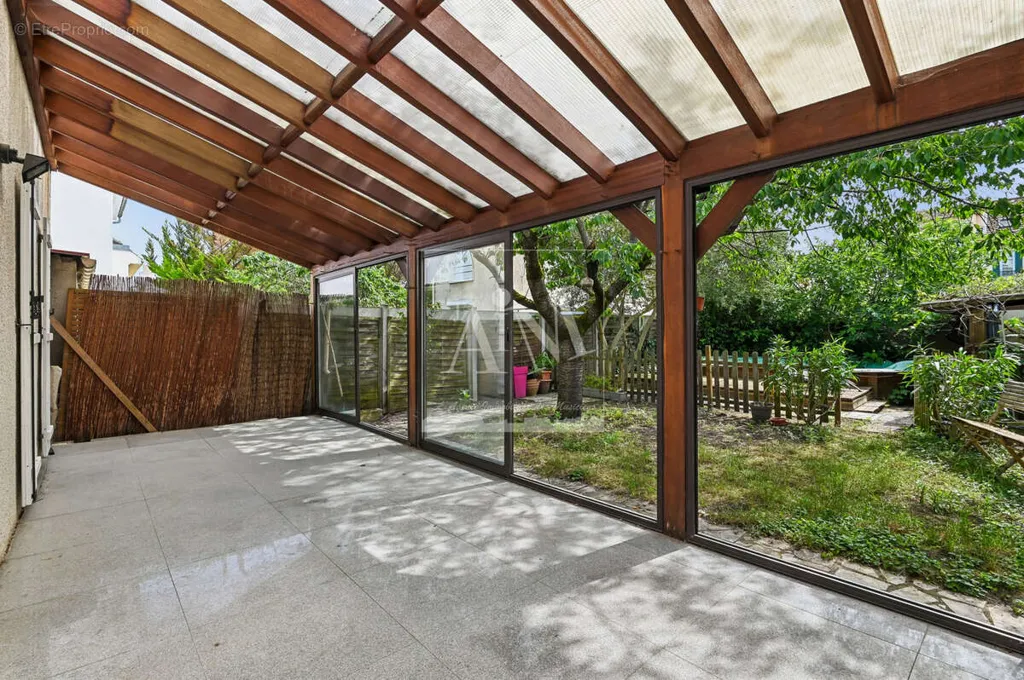 Maison 8 pièces à Nanterre