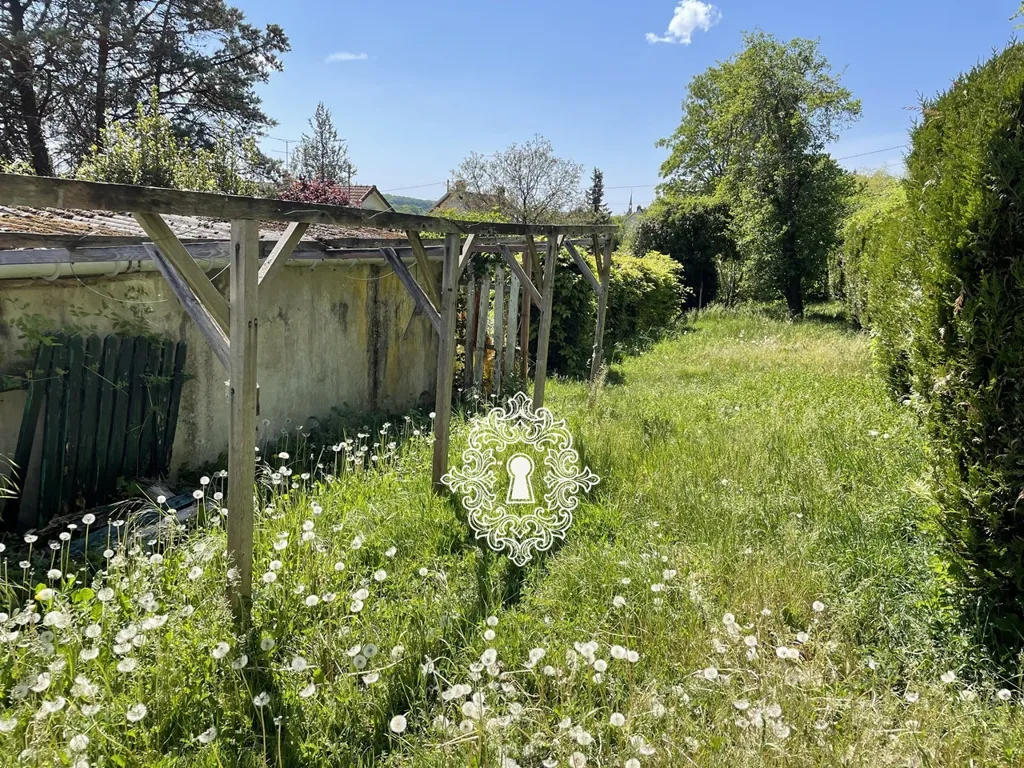 Aed - House with Garden and Pool in Donnemarie