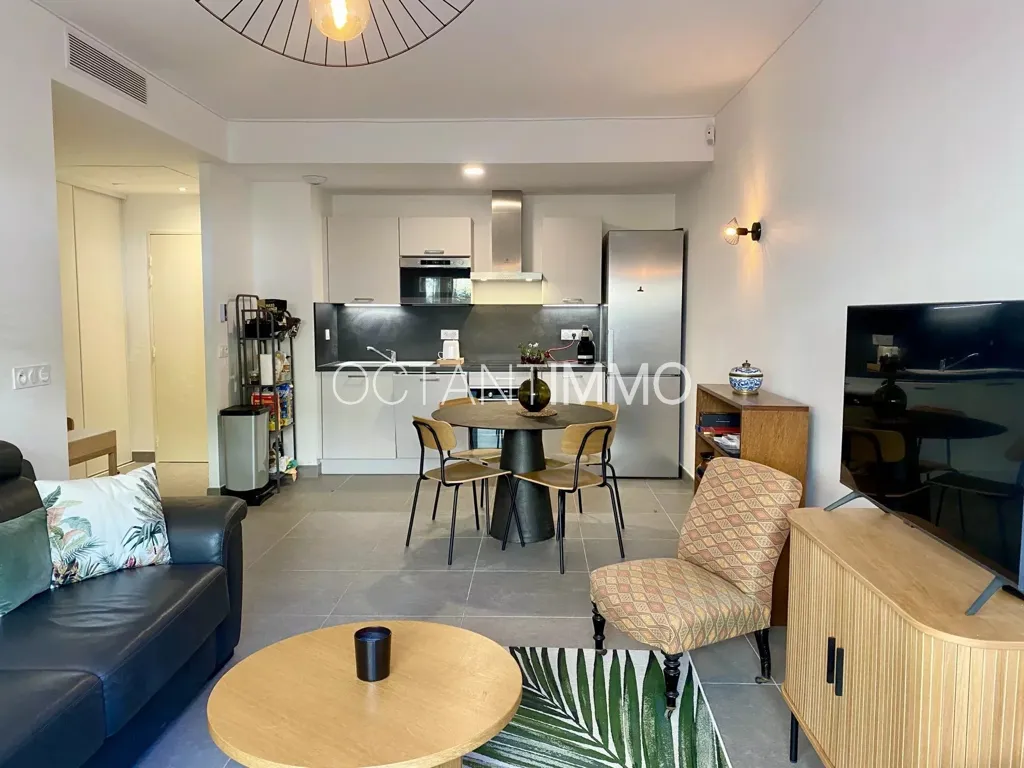 Séjour - Appartement 3 Pièces avec Terrasse à Biot