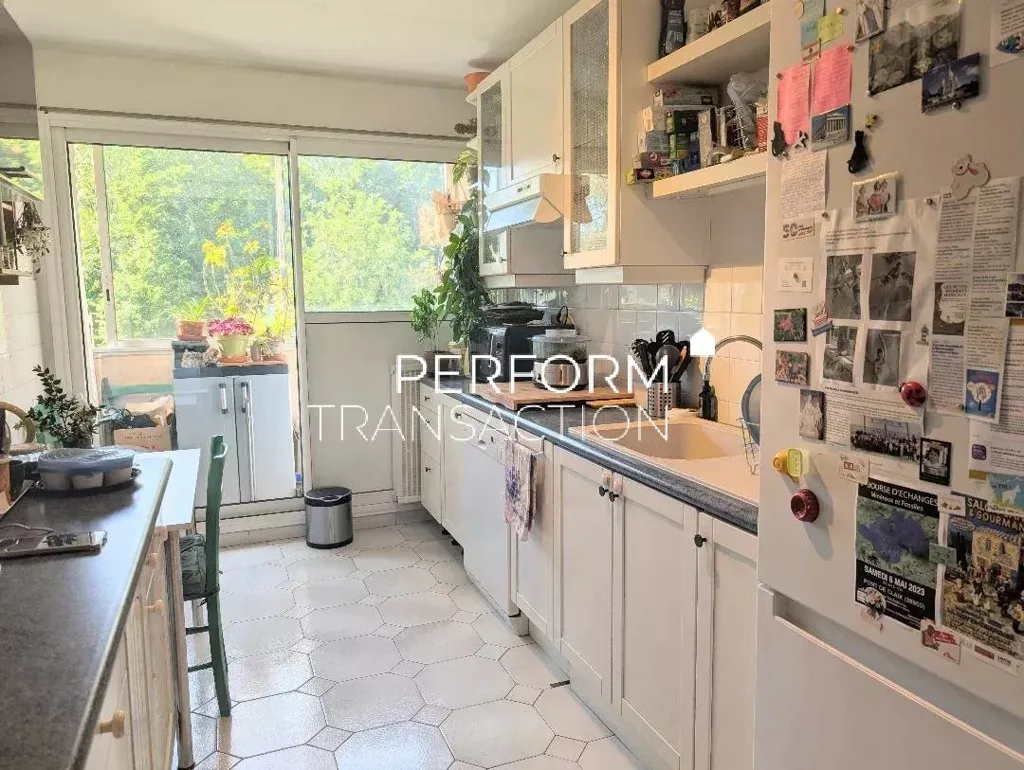 Cuisine - Appartement avec Balcon et Climatisation à Les Buissières