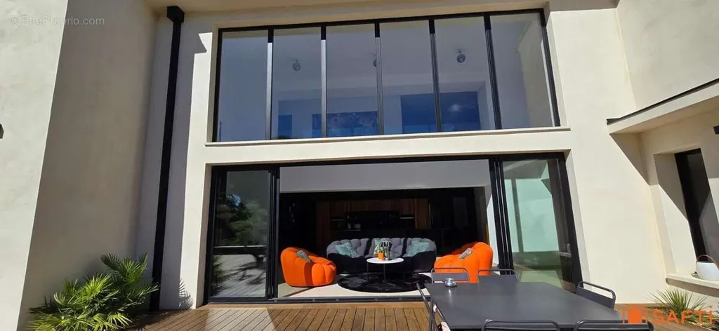 Villa Contemporaine avec Piscine à Pujaut