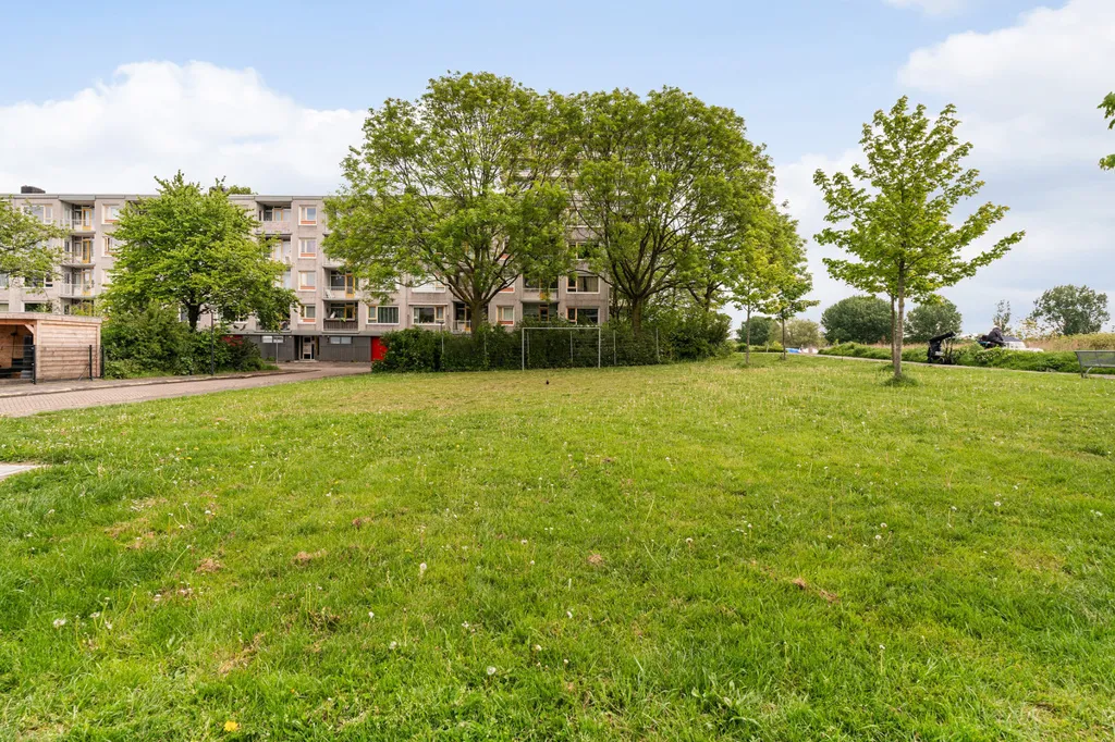 Aed - 3-Bedroom Apartment with Water View in Maassluis